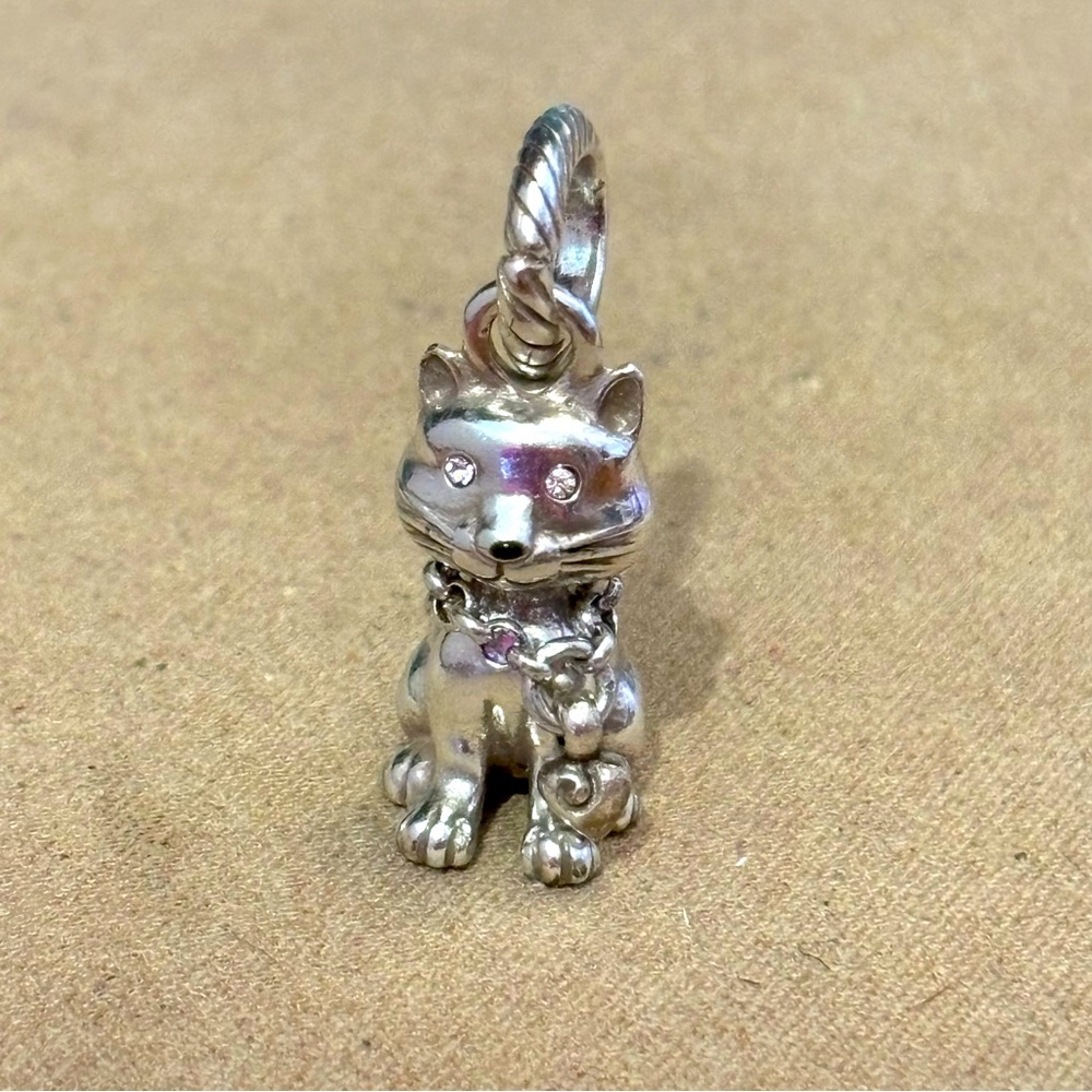 🆕Listing! 🆕 Brighton Kitty Charm silver cat Crystal eyes Black nose Heart charm